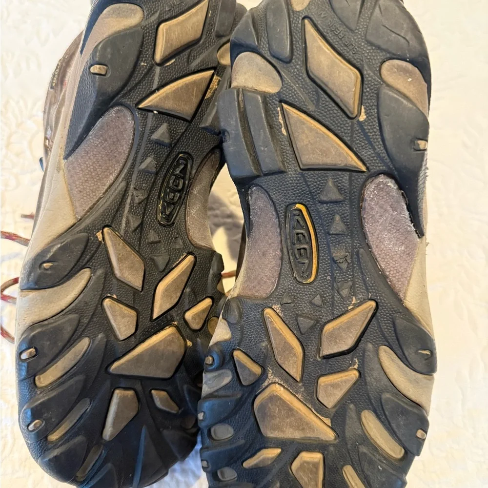 KEEN Dark Brown Leather Hiking Boots Size 7.5
